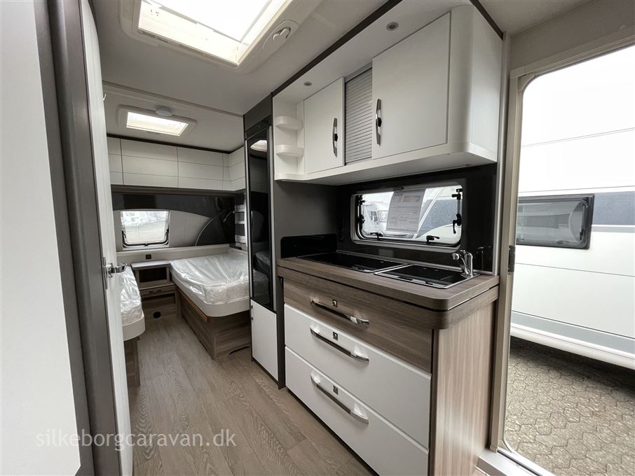 Hobby Excellent Edition 495 UL